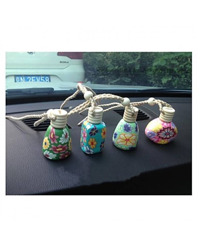 4pcs Polymer Clay Perfume Pendant Essential Oil Bottles Car Hanging Decorations (Random Color)